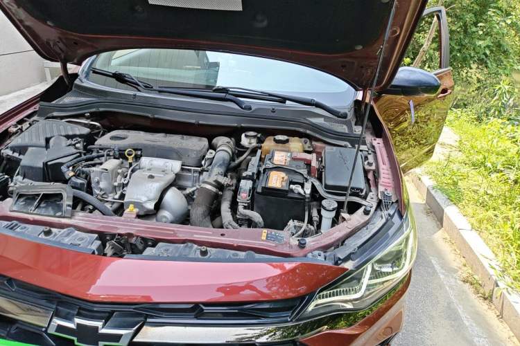 Used Chevrolet Monza 2020 Light Hybrid RS 330T Automatic Comfort Edition Engine Bay Left