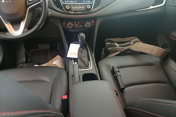Used Chevrolet Monza 2020 Light Hybrid RS 330T Automatic Comfort Edition Gear Lever