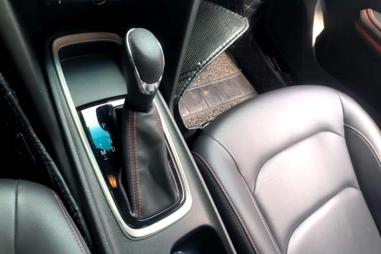 Used Chevrolet Monza 2020 Light Hybrid RS 330T Automatic Comfort Edition Gear Lever