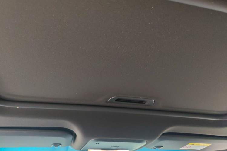 Used Chevrolet Monza 2020 Light Hybrid RS 330T Automatic Thrill Edition Headliner