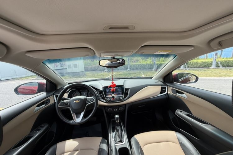 Used Chevrolet Monza 2020 320 Automatic Enjoyment Edition Headliner