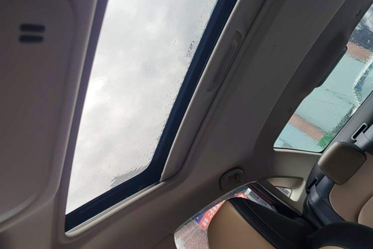 Used Chevrolet Monza 2020 320 Automatic Enjoyment Edition Headliner