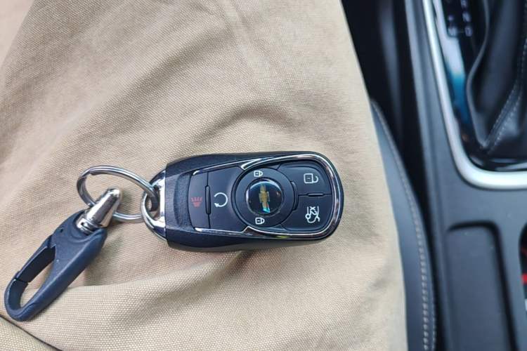 Used Chevrolet Monza 2020 320 Automatic Enjoyment Edition Interior 1