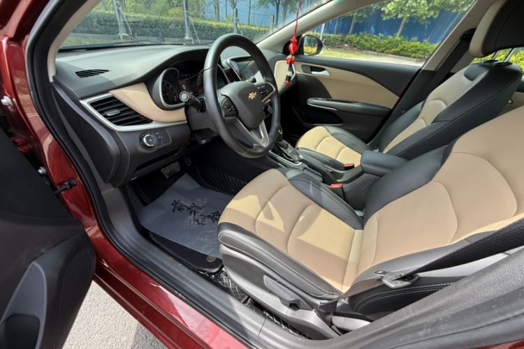 Used Chevrolet Monza 2020 320 Automatic Enjoyment Edition Interior 2