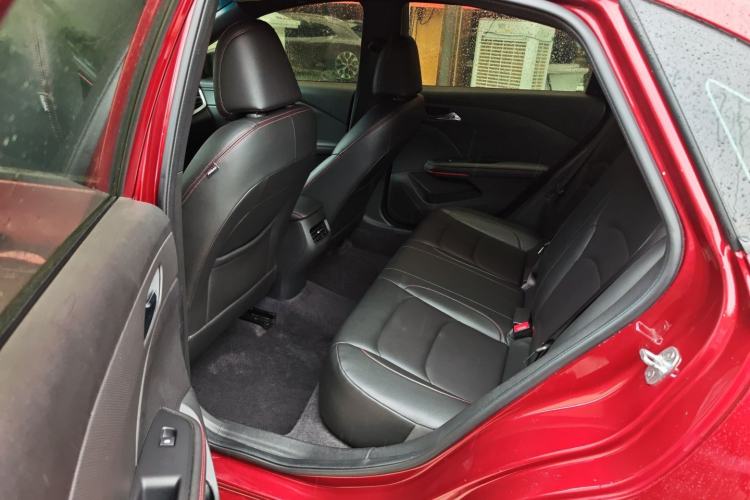 Used Chevrolet Monza 2020 Light Hybrid RS 330T Automatic Comfort Edition Interior 5