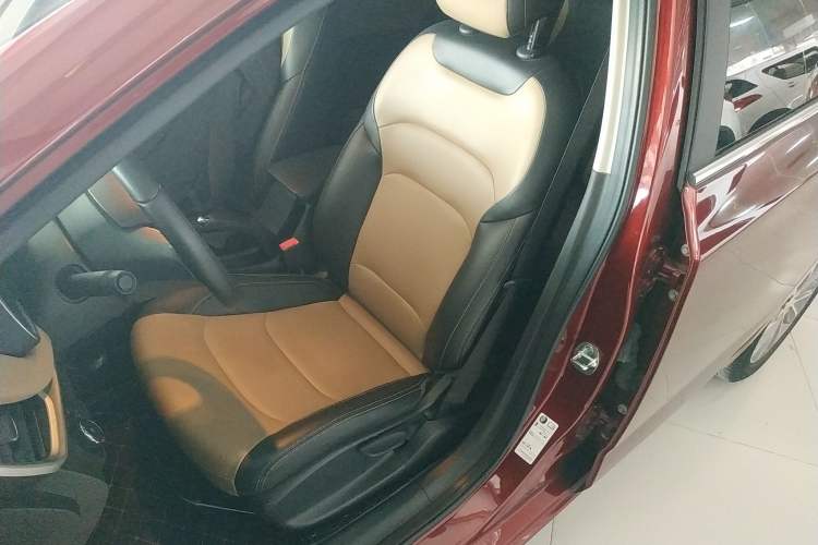 Used Chevrolet Monza 2020 320 Automatic Enjoyment Edition Left Front Seat