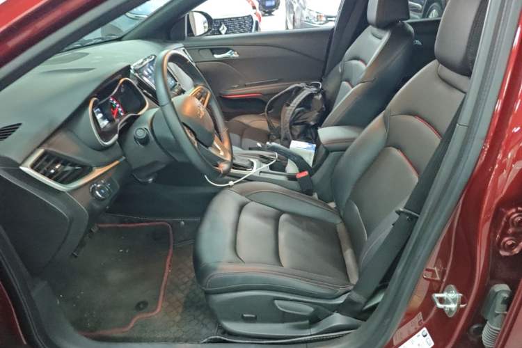 Used Chevrolet Monza 2020 Light Hybrid RS 330T Automatic Thrill Edition Left Front Seat