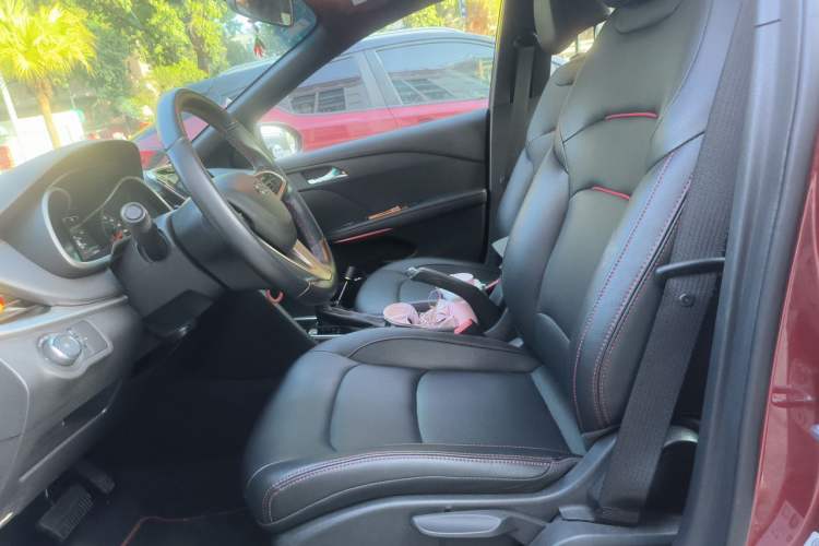 Used Chevrolet Monza 2020 Light Hybrid RS 330T Automatic Comfort Edition Left Front Seat