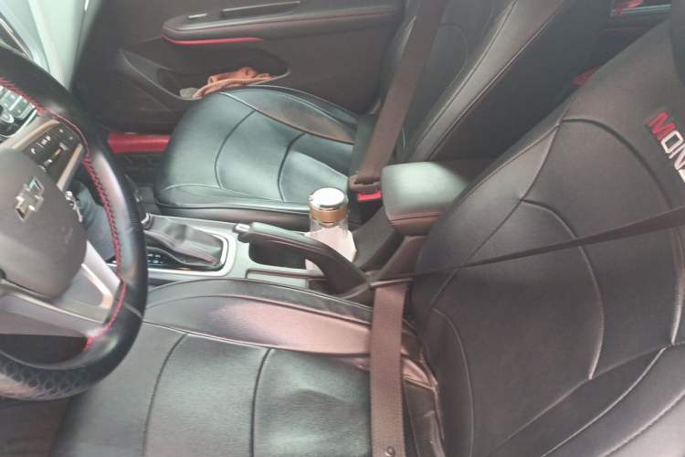 Used Chevrolet Monza 2020 Light Hybrid RS 330T Automatic Comfort Edition Left Front Seat
