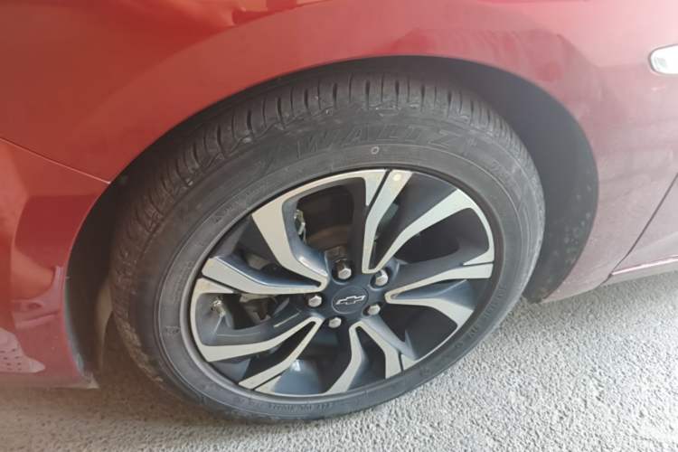 Used Chevrolet Monza 2020 Light Hybrid RS 330T Automatic Comfort Edition Left Front Wheel Hub