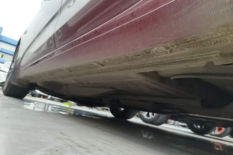 Used Chevrolet Monza 2020 Light Hybrid RS 330T Automatic Comfort Edition Left Side Sill