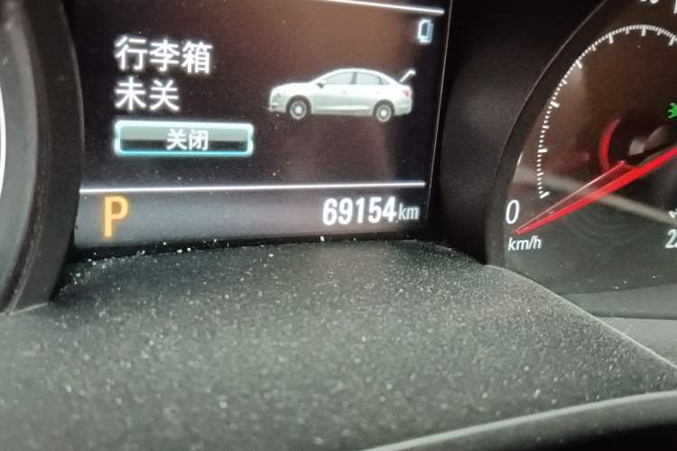 Used Chevrolet Monza 2020 320 Automatic Enjoyment Edition Odometer Close Up