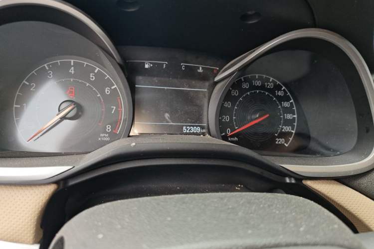 Used Chevrolet Monza 2020 320 Automatic Enjoyment Edition Odometer Close Up