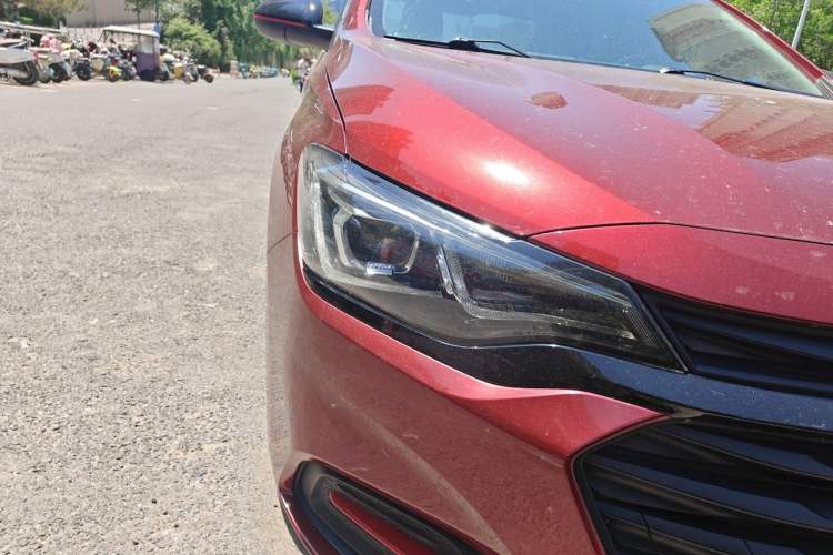 Used Chevrolet Monza 2020 Light Hybrid Redline 320T Dual-Clutch Thrilling Edition Right Front Headlight