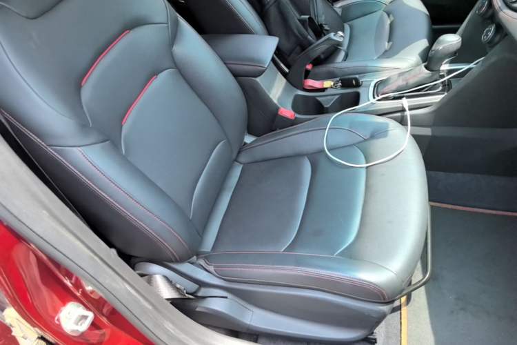 Used Chevrolet Monza 2020 Light Hybrid RS 330T Automatic Comfort Edition Right Front Seat