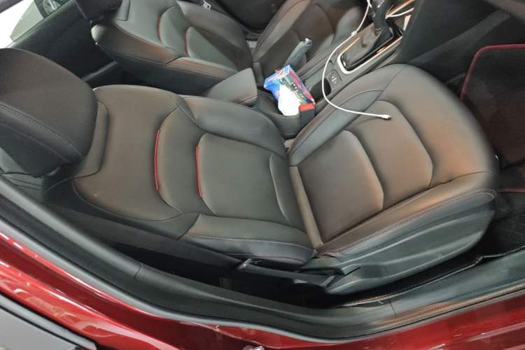 Used Chevrolet Monza 2020 Light Hybrid RS 330T Automatic Thrill Edition Right Front Seat