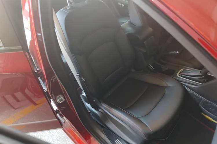 Used Chevrolet Monza 2020 Light Hybrid RS 330T Automatic Comfort Edition Right Front Seat