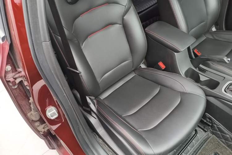 Used Chevrolet Monza 2020 Light Hybrid RS 330T Automatic Comfort Edition Right Front Seat