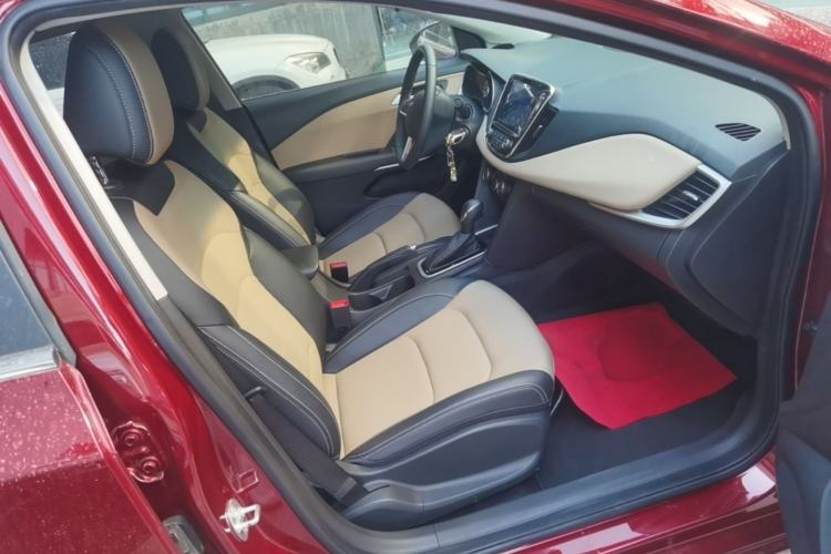 Used Chevrolet Monza 2020 320 Automatic Enjoyment Edition Right Front Seat