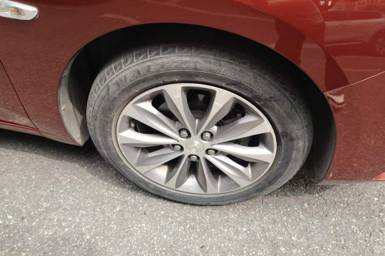 Used Chevrolet Monza 2020 320 Automatic Enjoyment Edition Right Front Wheel Hub