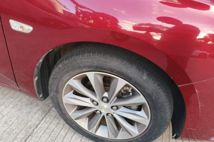 Used Chevrolet Monza 2020 320 Automatic Enjoyment Edition Right Front Wheel Hub