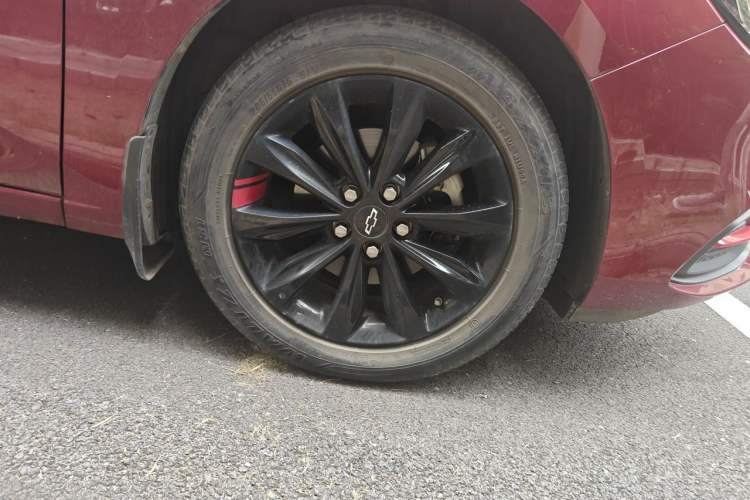 Used Chevrolet Monza 2020 Light Hybrid Redline 320T Dual-Clutch Joyful Edition Right Front Wheel Hub