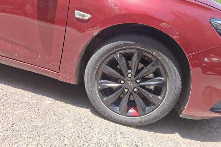 Used Chevrolet Monza 2020 Light Hybrid Redline 320T Dual-Clutch Thrilling Edition Right Front Wheel Hub