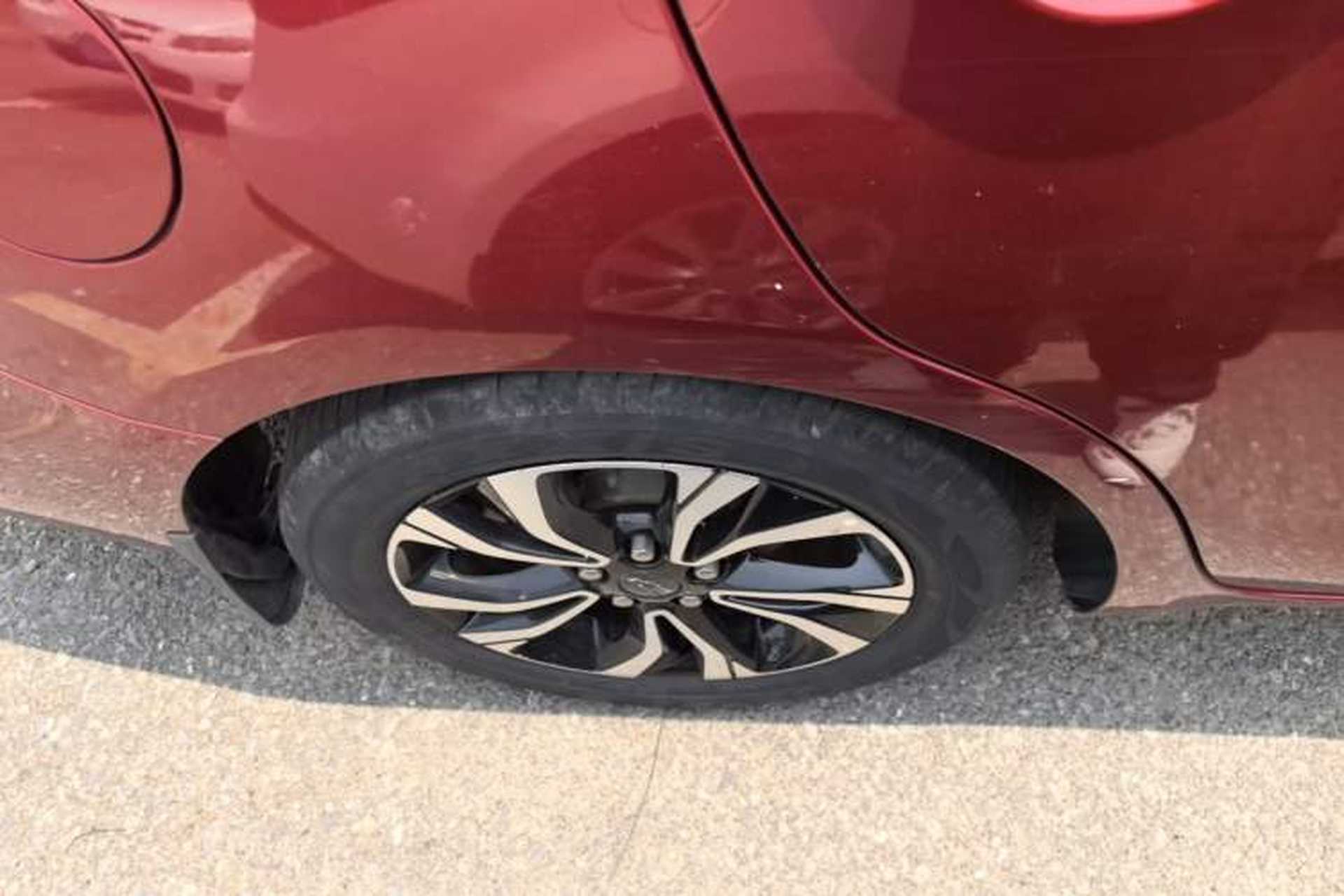 Used Chevrolet Monza 2020 Light Hybrid RS 330T Automatic Comfort Edition Right Rear Wheel Hub