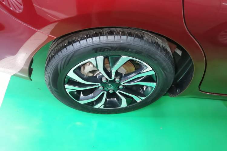 Used Chevrolet Monza 2020 Light Hybrid RS 330T Automatic Comfort Edition Right Rear Wheel Hub