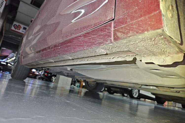 Used Chevrolet Monza 2020 Light Hybrid RS 330T Automatic Thrill Edition Right Side Sill