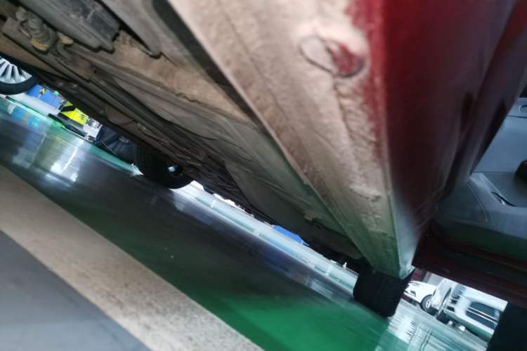 Used Chevrolet Monza 2020 Light Hybrid RS 330T Automatic Comfort Edition Right Side Sill