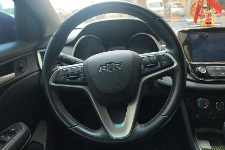 Used Chevrolet Monza 2020 Light Hybrid Redline 320T Dual-Clutch Joyful Edition Steering Wheel