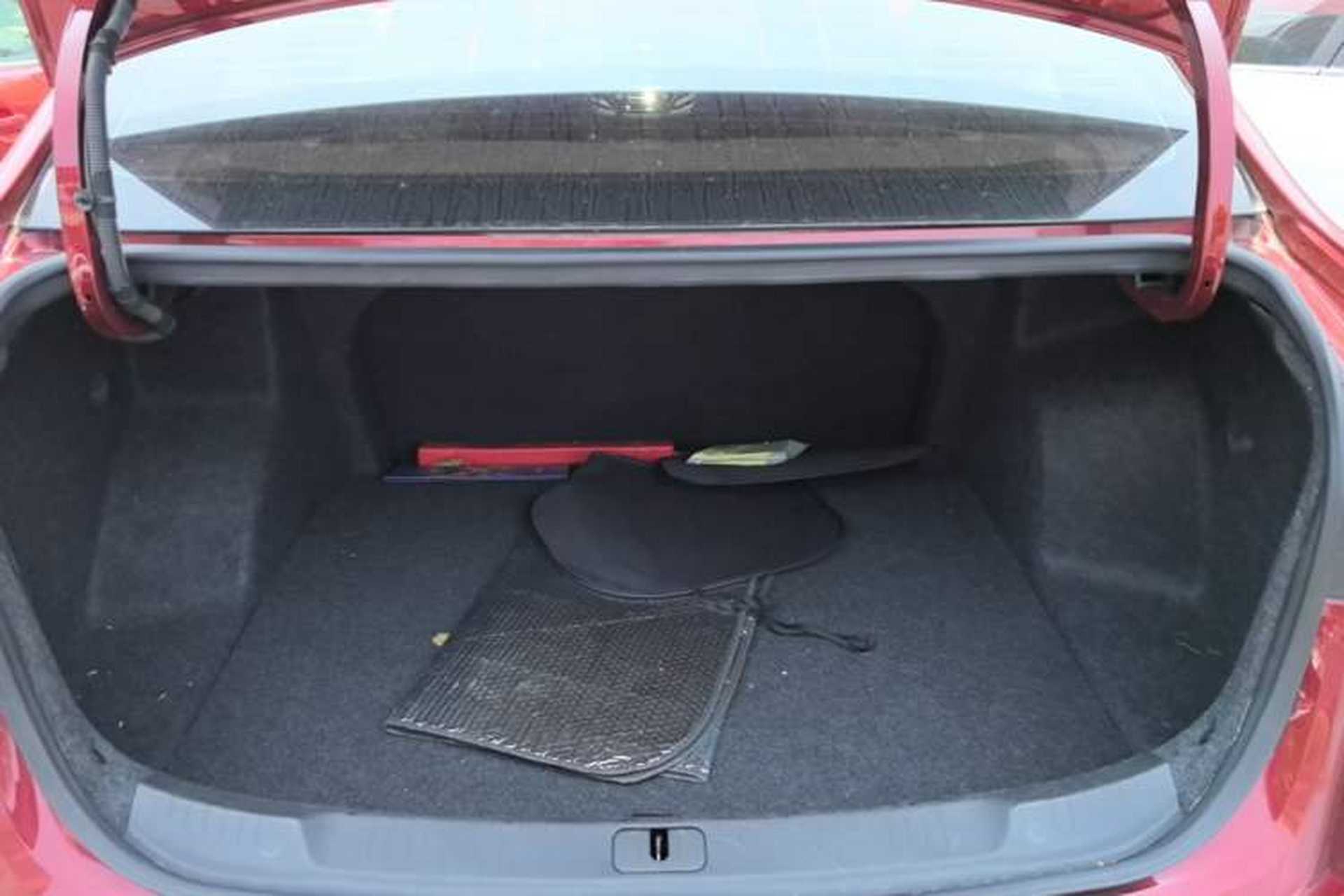 Used Chevrolet Monza 2020 Light Hybrid RS 330T Automatic Comfort Edition Trunk
