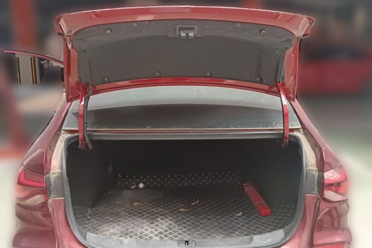 Used Chevrolet Monza 2020 320 Automatic Enjoyment Edition Trunk