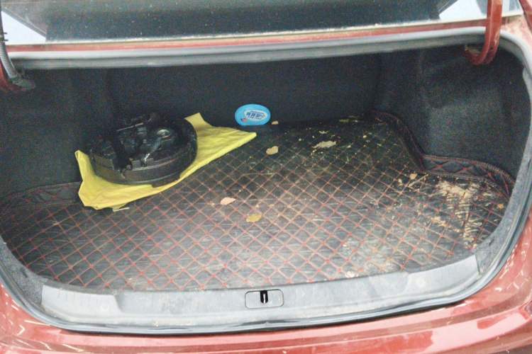 Used Chevrolet Monza 2020 320 Automatic Enjoyment Edition Trunk
