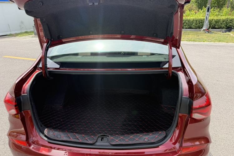 Used Chevrolet Monza 2020 320 Automatic Enjoyment Edition Trunk