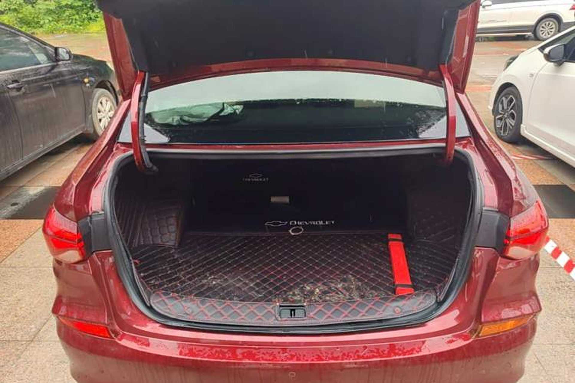 Used Chevrolet Monza 2020 320 Automatic Enjoyment Edition Trunk