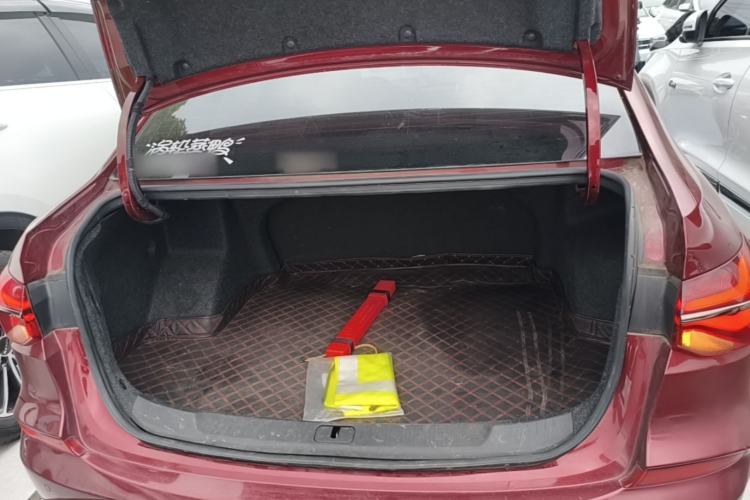 Used Chevrolet Monza 2020 Light Hybrid RS 330T Automatic Comfort Edition Trunk