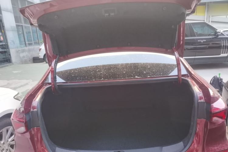 Used Chevrolet Monza 2020 320 Automatic Enjoyment Edition Trunk