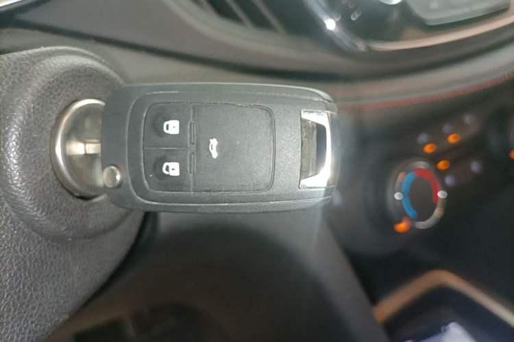 Used Chevrolet Monza 2020 Light Hybrid RS 330T Automatic Comfort Edition Vehicle Key