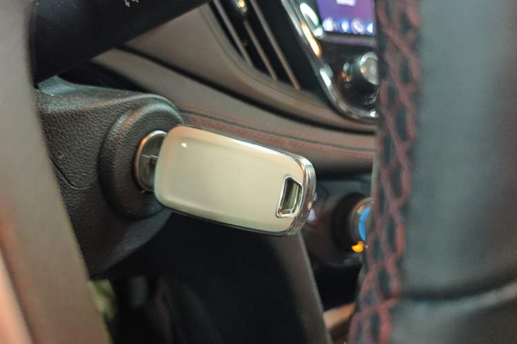 Used Chevrolet Monza 2020 Light Hybrid RS 330T Automatic Thrill Edition Vehicle Key