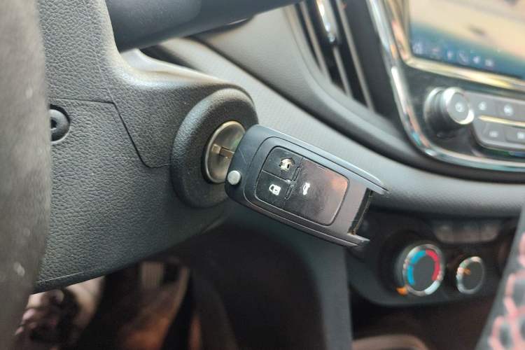 Used Chevrolet Monza 2020 Light Hybrid Redline 320T Dual-Clutch Joyful Edition Vehicle Key