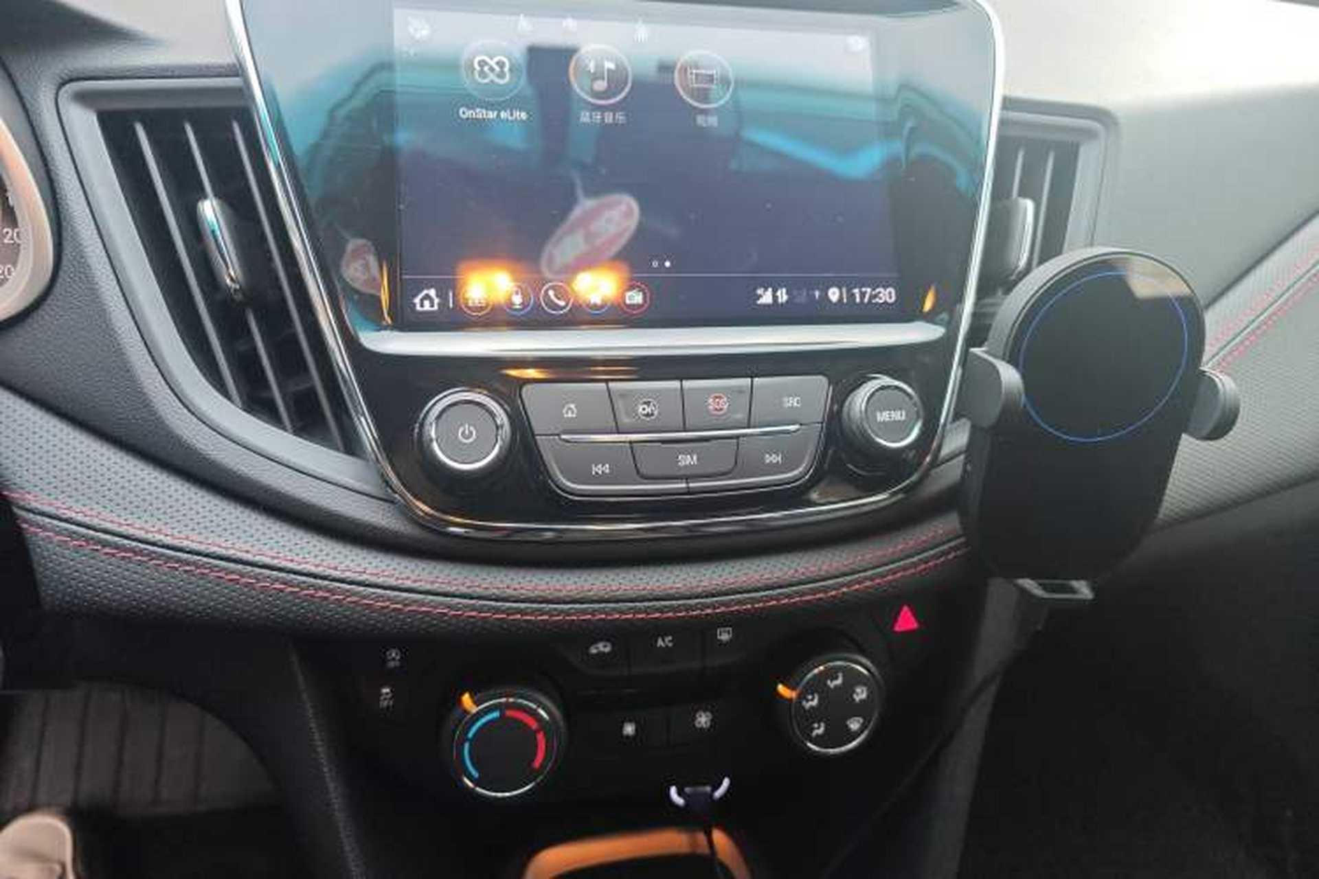 Used Chevrolet Monza 2020 Light Hybrid RS 330T Automatic Comfort Edition Audio And AC Panel