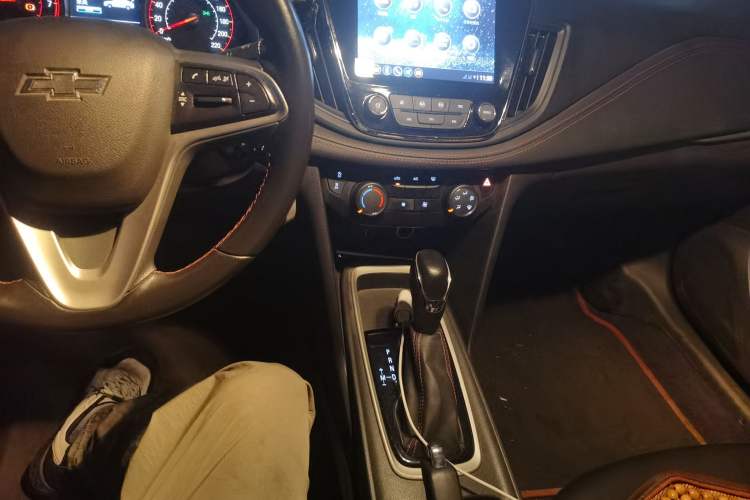 Used Chevrolet Monza 2020 Light Hybrid RS 330T Automatic Comfort Edition Audio And AC Panel