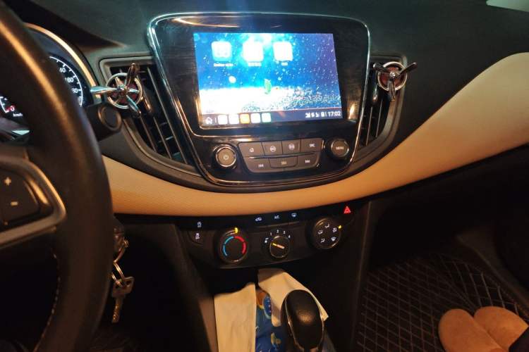 Used Chevrolet Monza 2020 320 Automatic Enjoyment Edition Audio And AC Panel
