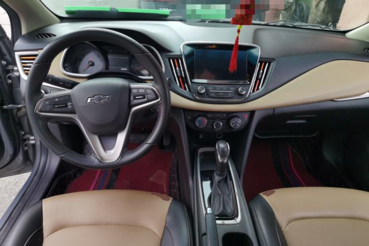 Used Chevrolet Monza 2020 320 Automatic Enjoyment Edition Center Console