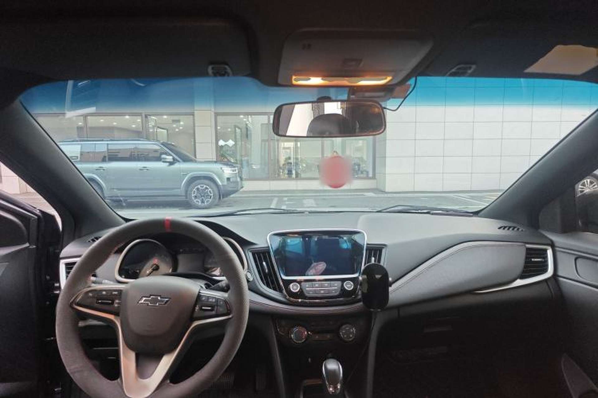 Used Chevrolet Monza 2020 Light Hybrid RS 330T Automatic Comfort Edition Center Console