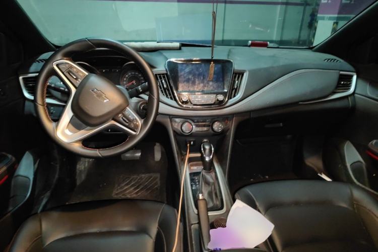 Used Chevrolet Monza 2020 Light Hybrid RS 330T Automatic Comfort Edition Center Console