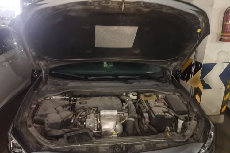 Used Chevrolet Monza 2020 Light Hybrid RS 330T Automatic Comfort Edition Engine Bay