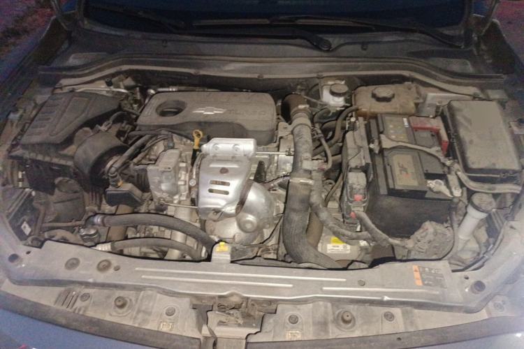 Used Chevrolet Monza 2020 Light Hybrid Redline 320T Dual-Clutch Thrilling Edition Engine Bay